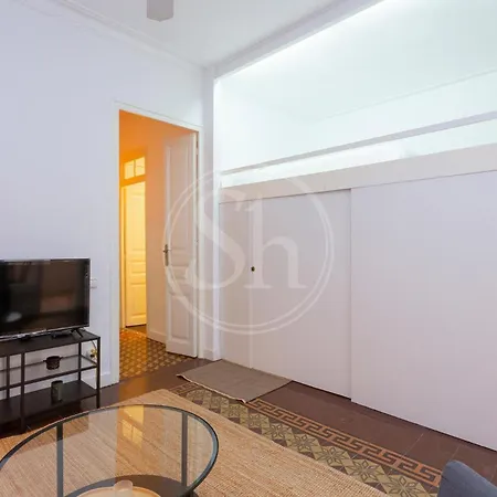 Modern Flat Near Sagrada Familia Apartment *