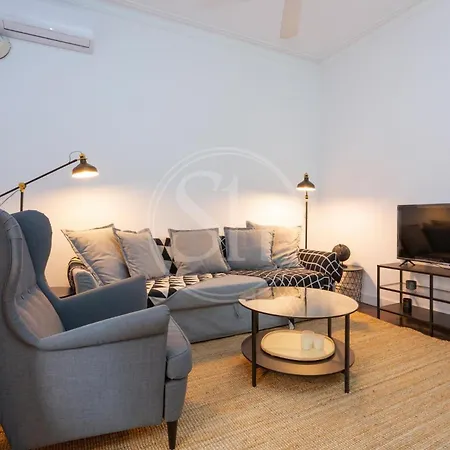 Modern Flat Near Sagrada Familia Barcelona